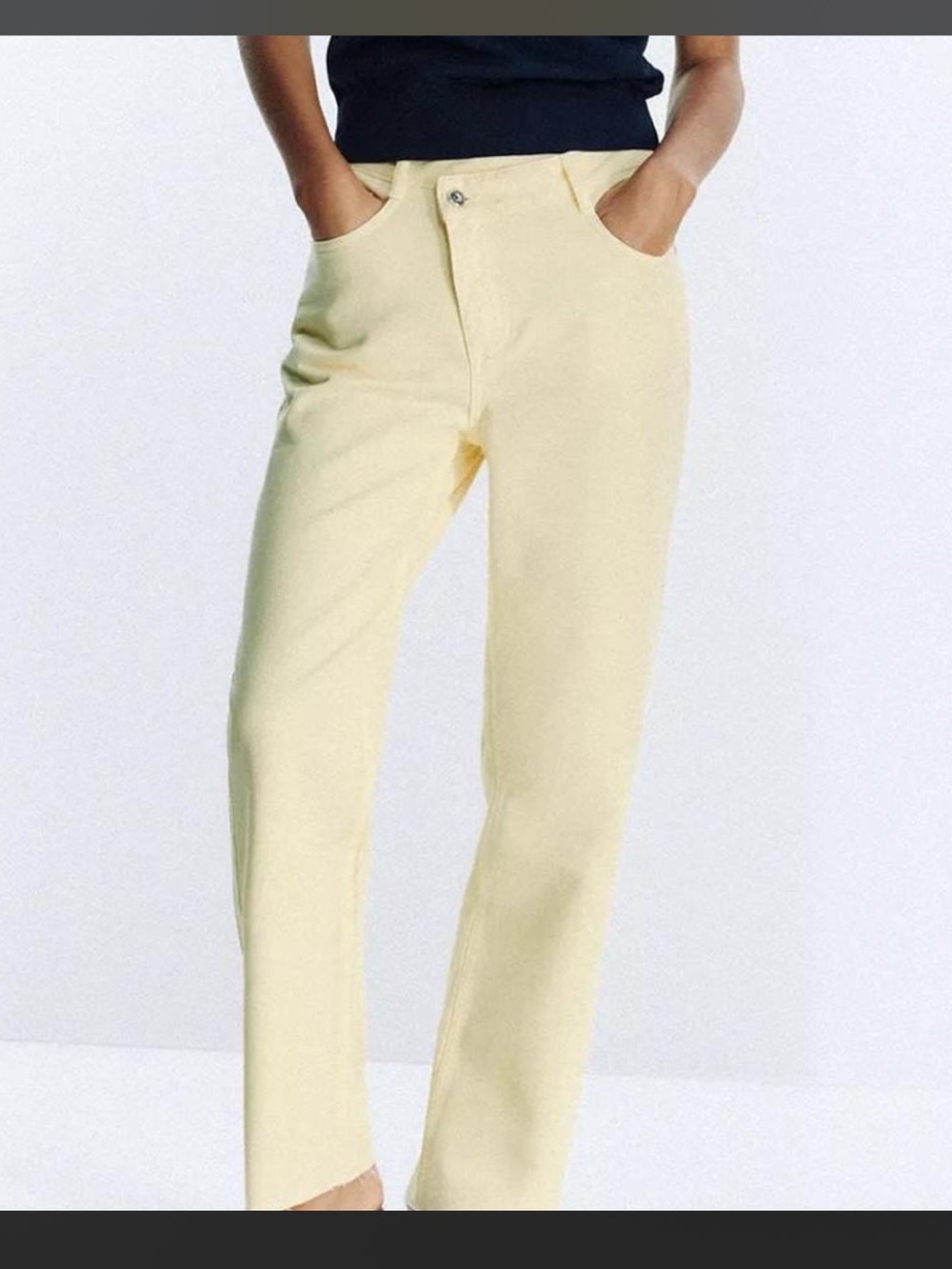 Zara Women's Straight-Leg Jeans in Pale Yellow